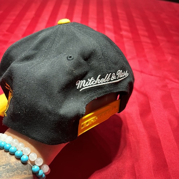 Retro bruins snapback - Picture 3 of 3